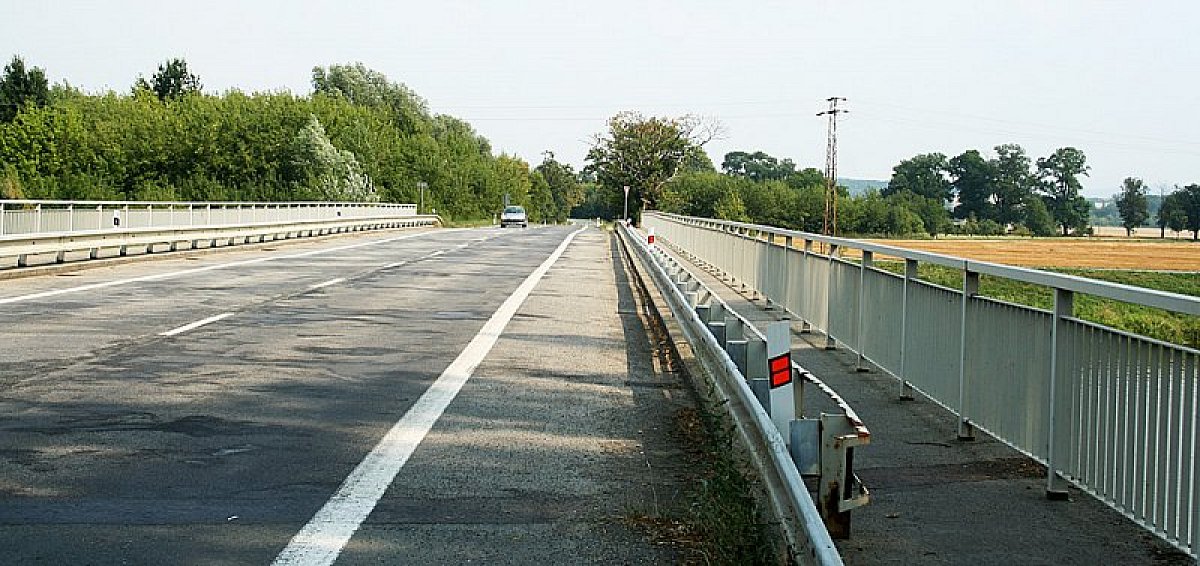 Route vers Tlumačov – attention aux voitures !