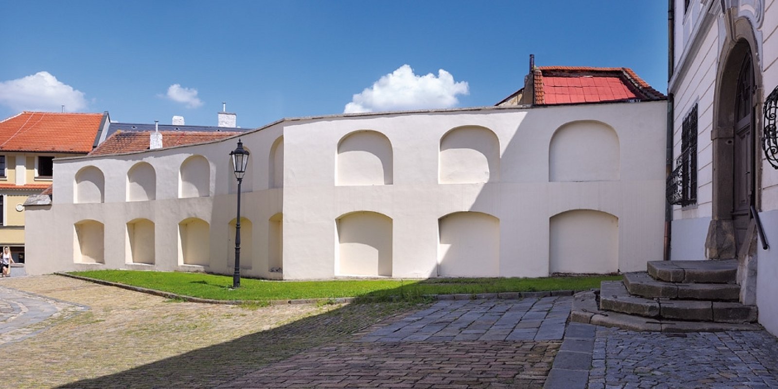 Ohradní (separační zeď)