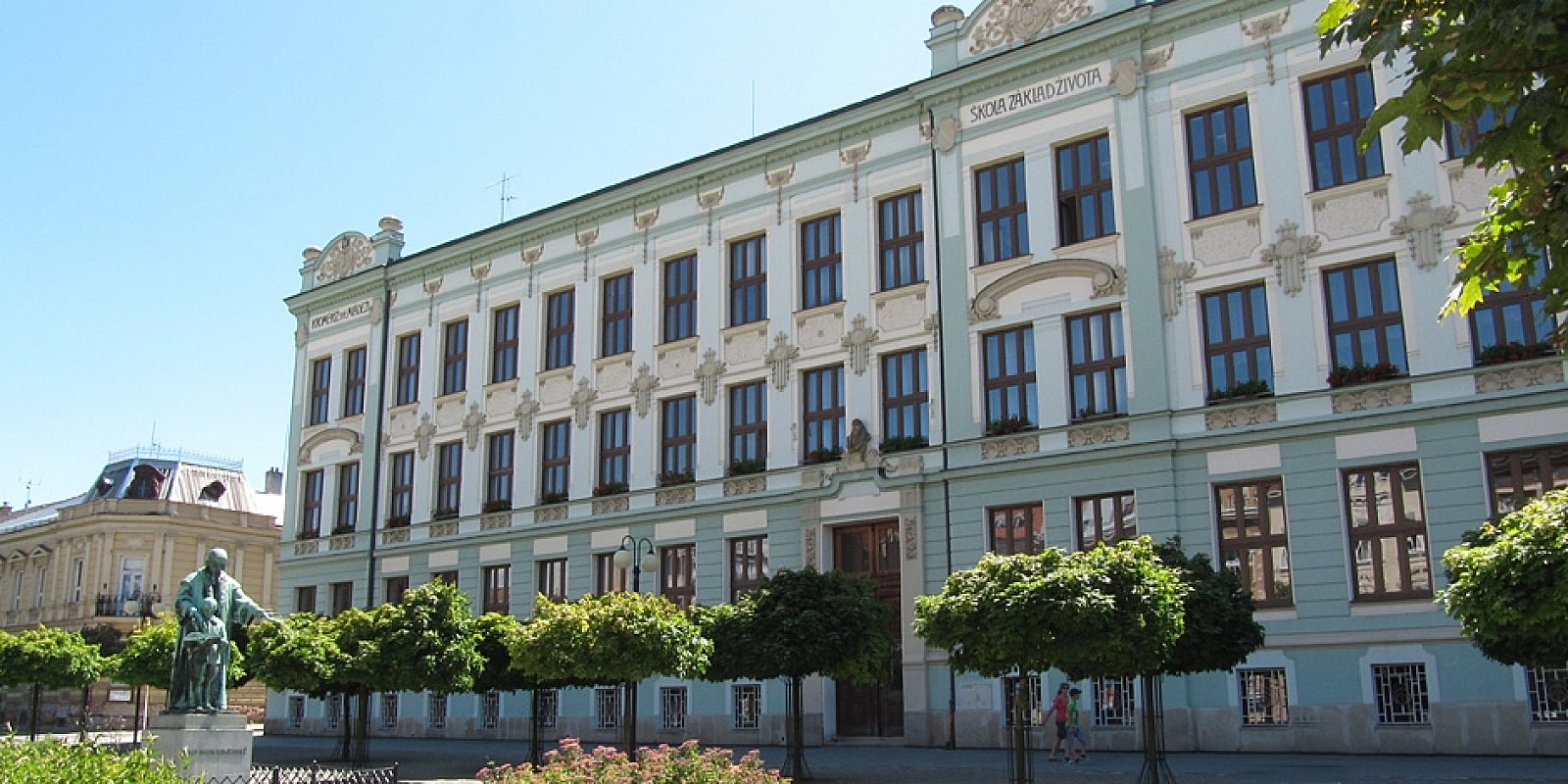 Základní škola Komenského náměstí