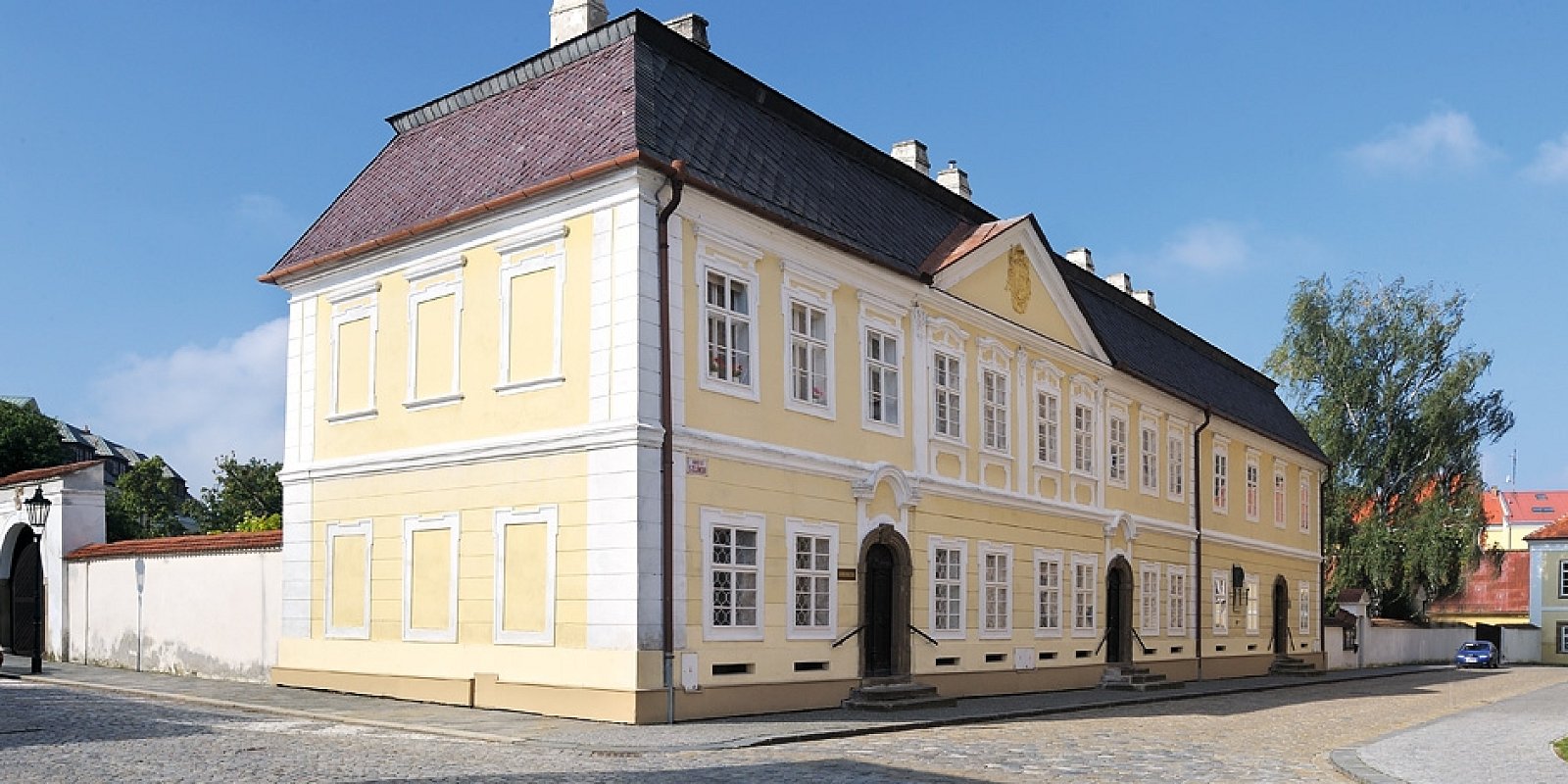 Domy kanovníků a vikářů